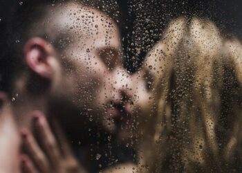 Nuevo estudio dice que las generaciones jóvenes quieren menos contenido sexual en películas y series