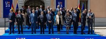 La Unión Europea convocó a una sorpresiva cumbre de cancilleres en Kiev para ratificar su apoyo a Ucrania