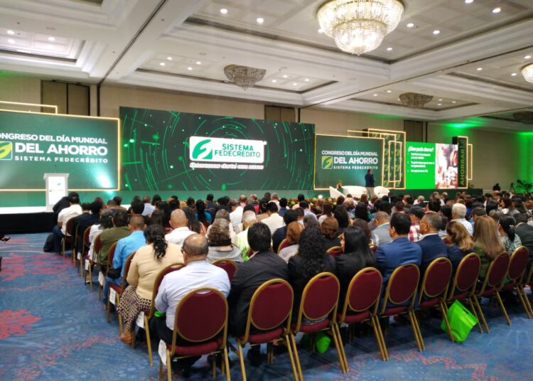 Sistema FEDECRÉDITO realiza congreso por el Dia Mundial del Ahorro