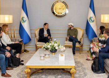 Presidente Nayib Bukele se reúne con directores de Google Cloud 