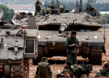 Ministro de Defensa de Israel anuncia que el país pasa a la «ofensiva total» contra Gaza