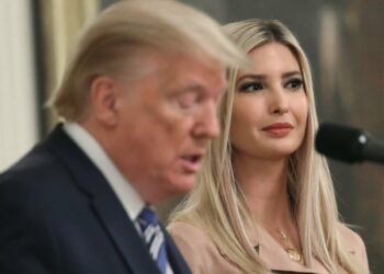 Ivanka Trump debe testificar en juicio por fraude civil de su padre, dictamina juez de Nueva York