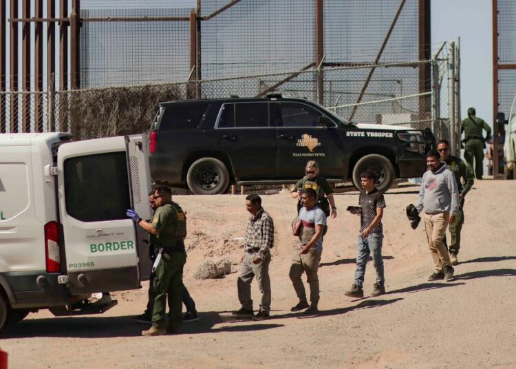 Texas está a un paso de aprobar leyes que colocarían a miles de indocumentados tras las rejas