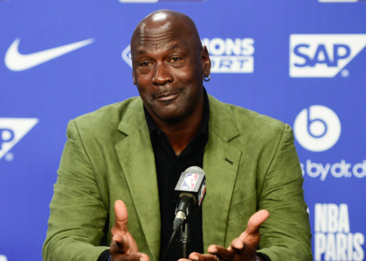 Michael Jordan se convirtió en el primer deportista en la lista de las personas más ricas de Estados Unidos