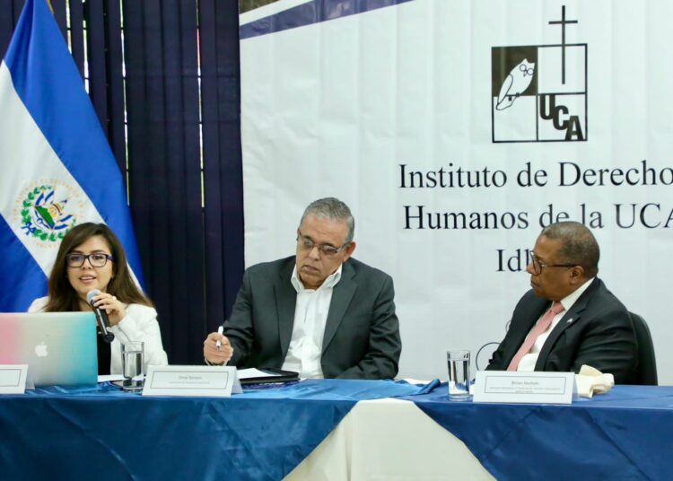 Subsecretario de EE.UU. se compromete ante el IDHUCA a «apoyar y proteger» a la sociedad civil en El Salvador