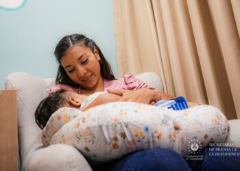 Inauguran sala de lactancia materna en Megacentro del Hospital El Salvador