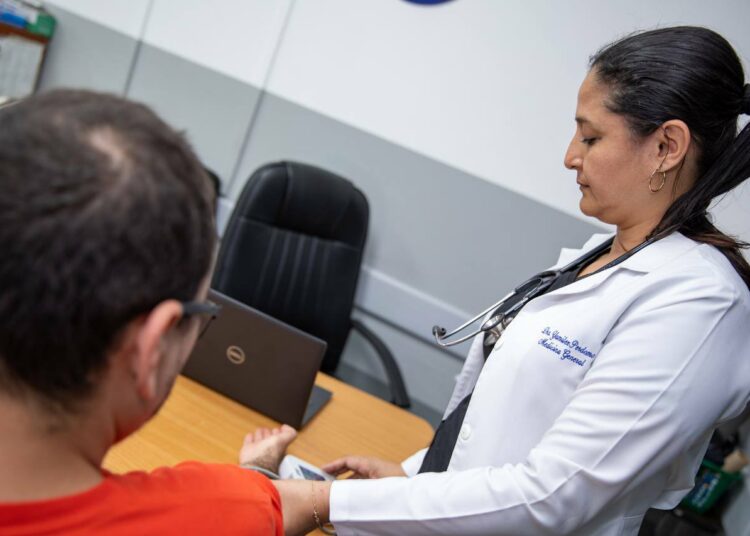 Sistema de salud se mantiene activo por tormenta tropical