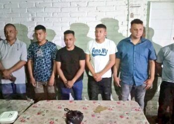 Seis soldados son capturados en flagrancia luego de hurtar $2,000 a un hombre en Chinameca