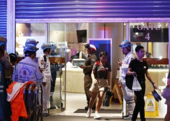 Un joven de 14 años asesinó a tiros a dos mujeres en un centro comercial de Bangkok, Tailandia