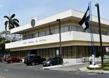 Parlamento de Nicaragua quita atribuciones a Corte Suprema