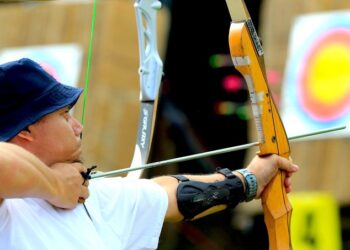 Ever Lemus, primer salvadoreño que participará en tiro con arco en los Parapanamericanos