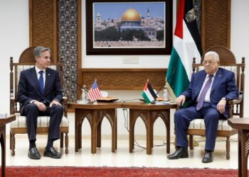 Antony Blinken se reunió con Mahmoud Abbas en una visita sorpresa a Cisjordania