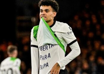 Luis Díaz rescató al Liverpool de la derrota ante Luton Town