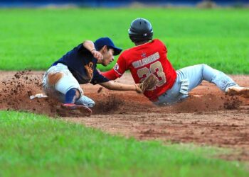 Agabeisi se llevó el triunfo en 10 entradas