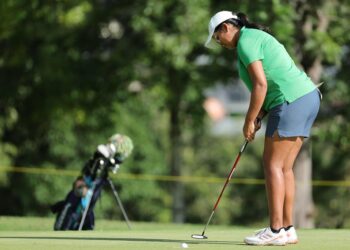 Golfistas compiten en el evento nacional más importante del año