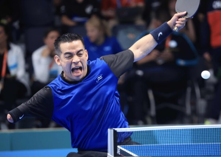 Paratenimesista Melvin Muñoz se acerca a la medalla en Santiago 2023