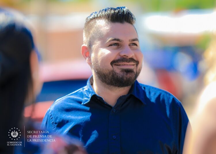 Gobierno de Italia otorgará becas y formación empresarial a jóvenes de Santa Ana