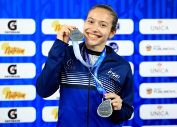 Tres oros y tres platas para Alexa Grande en el Centroamericano de gimnasia rítmica
