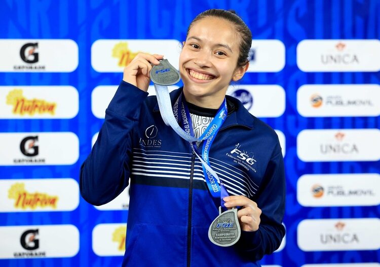Tres oros y tres platas para Alexa Grande en el Centroamericano de gimnasia rítmica