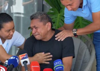 El padre de Luis Díaz revela detalles de su secuestro: debio caminar por la montaña con la pierna inflamada y pasó 12 días sin dormir