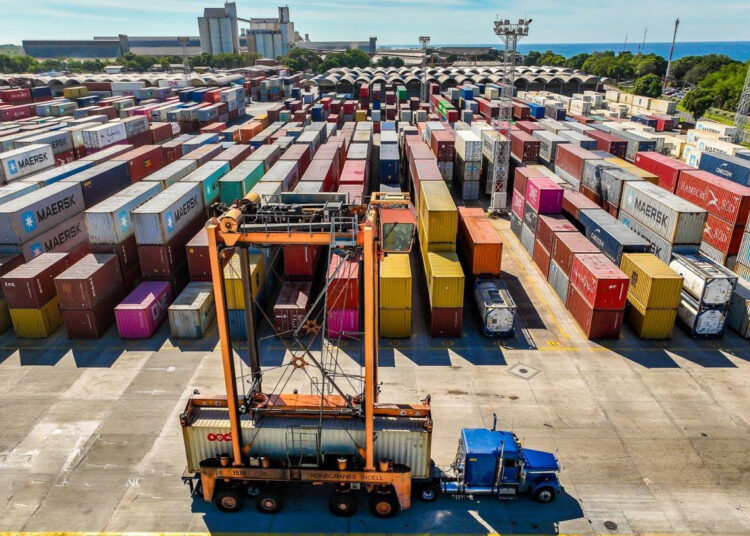 Inauguran el nuevo patio de contenedores del puerto de Acajutla