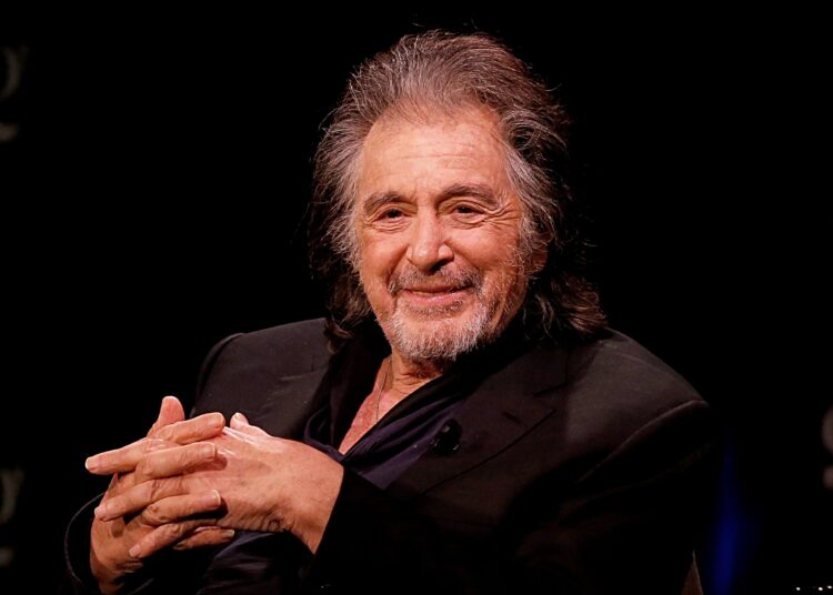 Al Pacino pagará 30 mil dólares al mes a su novia como pensión de manutención