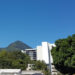 Cielo despejado a medio nublado, ambiente cálido y posibilidad de lluvia en la zona central