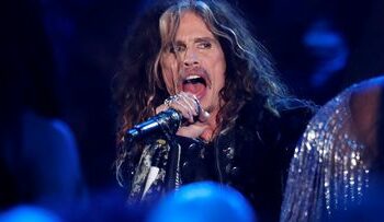 Steven Tyler fue demandado otra vez por abuso sexual