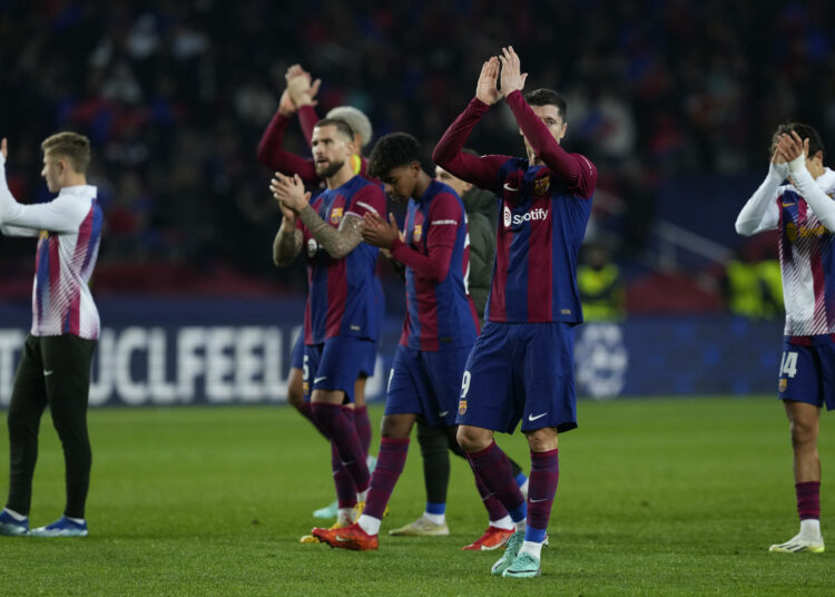 Barcelona, Dortmund, Lazio y Atlético Madrid clasifican a octavos de Champions League