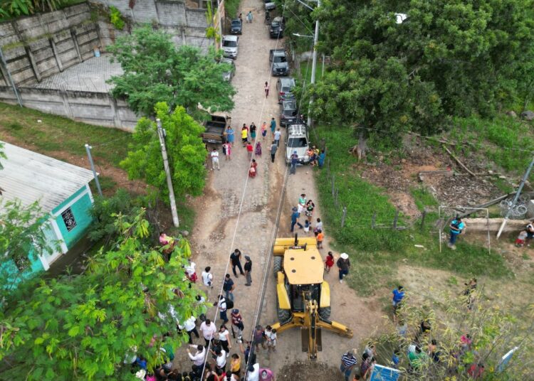 DOM empezó el mejoramiento de calles rurales en San Francisco Gotera, Morazán