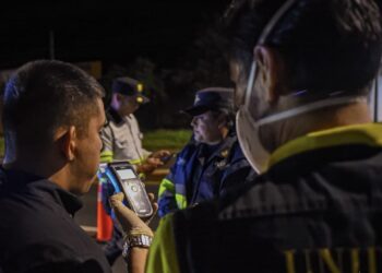 Detienen a 23 conductores peligrosos en control antidoping en Santa Ana