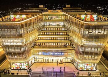Salvadoreños agradecen al presidente Bukele por la nueva Biblioteca Nacional