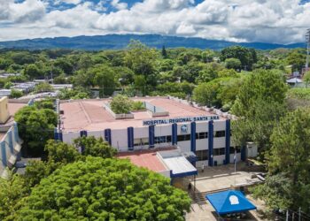 Hospitales especializados del ISSS garantizan tratamientos de calidad a la población