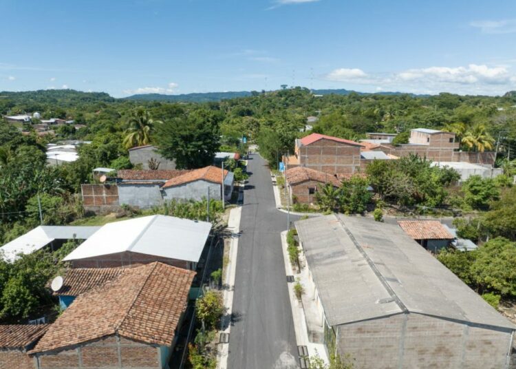 DOM entrega más de 4.5 kilómetros de calles renovadas en San Isidro, Cabañas