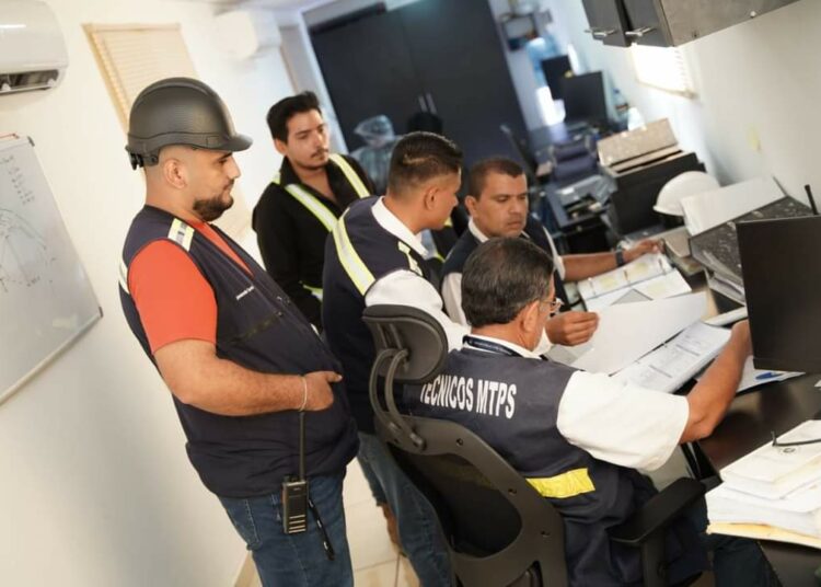 MINTRAB realiza inspecciones en empresas para verificar los derechos de trabajadores