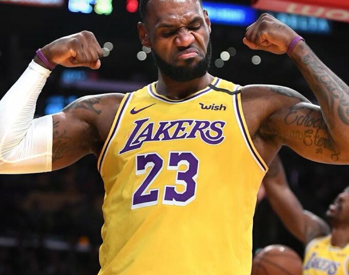 LeBron James bate otro récord de Kareem Abdul-Jabbar en la NBA