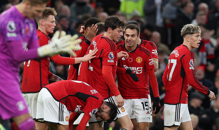 Manchester United suma tres puntos tras derrotar 1-0 a Luton Town