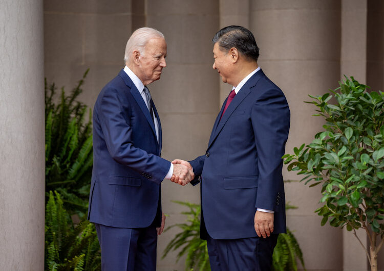 Biden y Xi acuerdan combatir el tráfico de fentanilo y reiniciar el diálogo militar