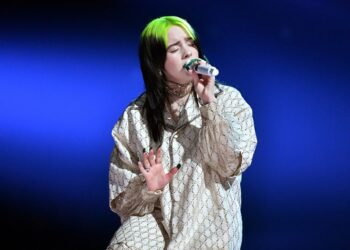 Billie Eilish volvió a responder las críticas a su cuerpo y por su ropa holgada