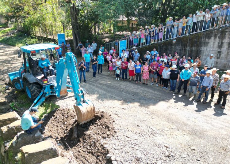 DOM inicia construcción de calles en San Pedro, Victoria, Cabañas