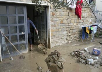 Crece el saldo de víctimas por el temporal Ciarán en Europa