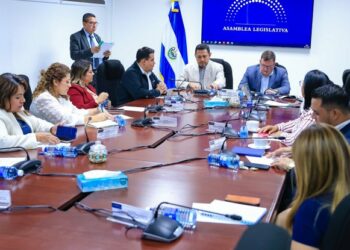 Comisión de Hacienda continúa recabando insumos para aprobar presupuesto 2024