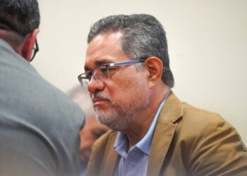 Fiscalía demanda civilmente a exsecretario de Comunicaciones del gobierno de Funes