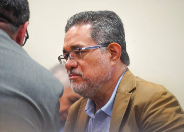 Fiscalía demanda civilmente a exsecretario de Comunicaciones del gobierno de Funes