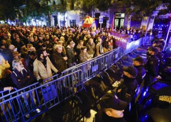 Cientos protestan en Madrid contra una posible amnistía a independentistas catalanes