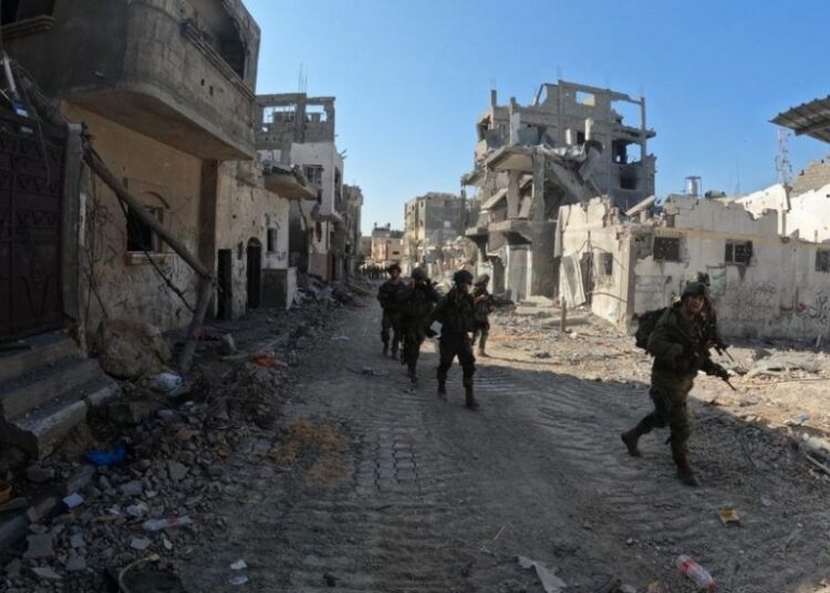 Reportan fuertes combates alrededor de un hospital de Gaza