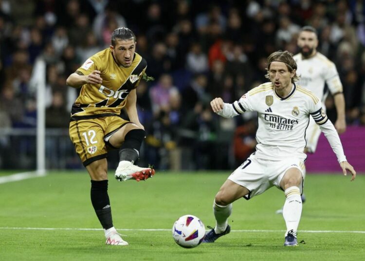 Real Madrid pierde el liderato tras empatar con el Rayo Vallecano