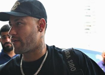Acusan a Neymar de organizar una fiesta de dos días luego de su grave lesión