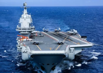 Taiwán reporta paso de portaaviones chino al norte de isla