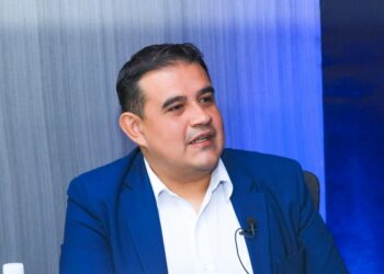 Raúl Castillo: “Los salvadoreños todavía estamos condenados a pagar los robos del pasado”